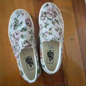 Slip-On Vans in Cute Floral - barely used!